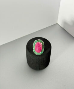 Báu Vật Hồng Ngọc – Vầng Sáng Của Vương Quyền