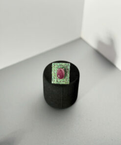 Thịnh vượng tụ hội, ngọc hộ mệnh linh