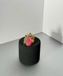 Nữ Vương Hồng Ngọc Cổ Tích